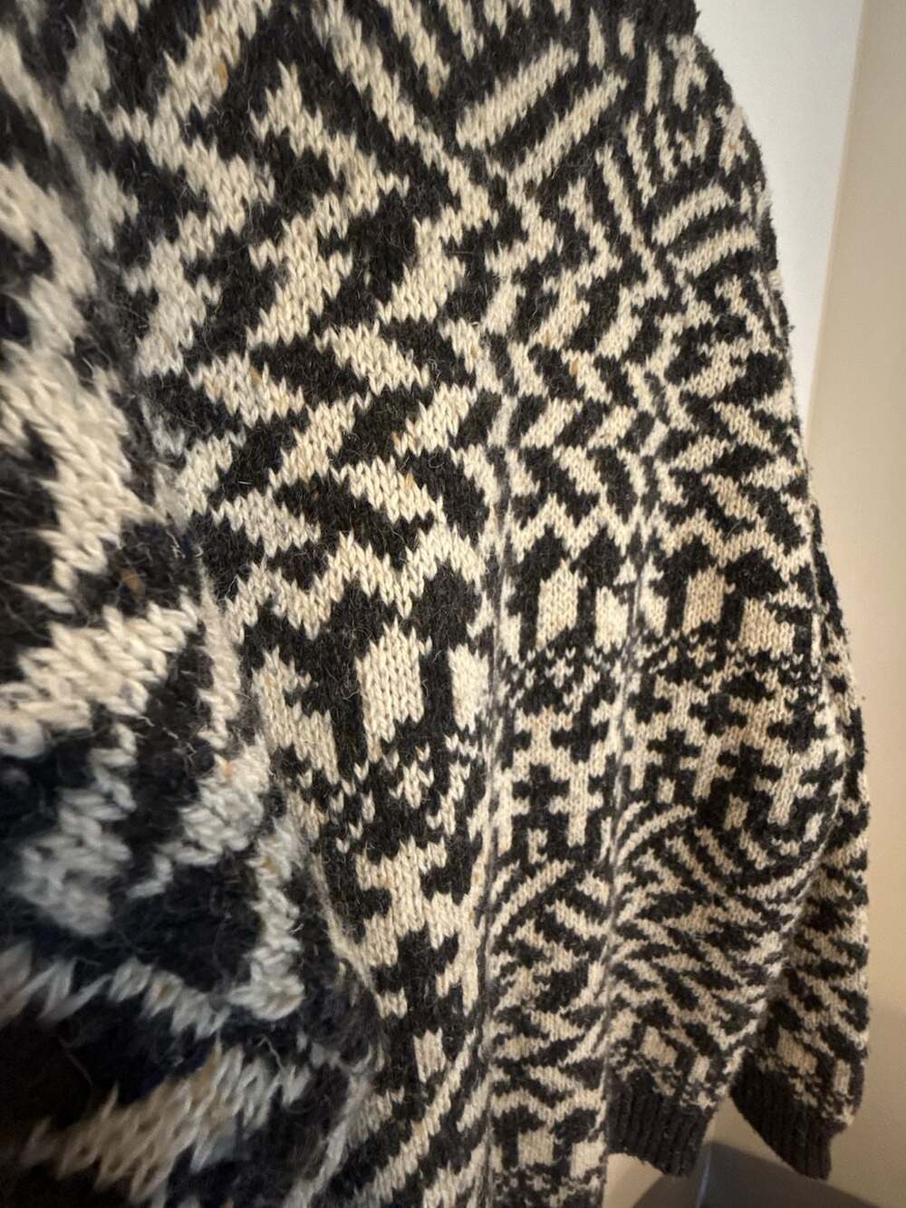 Authentic Issue Geometric Pattern Crew Neck Sweater - Picture 4 of 4